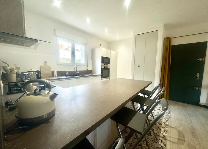 Appartement Semaphore Grand T3 Proche Centre