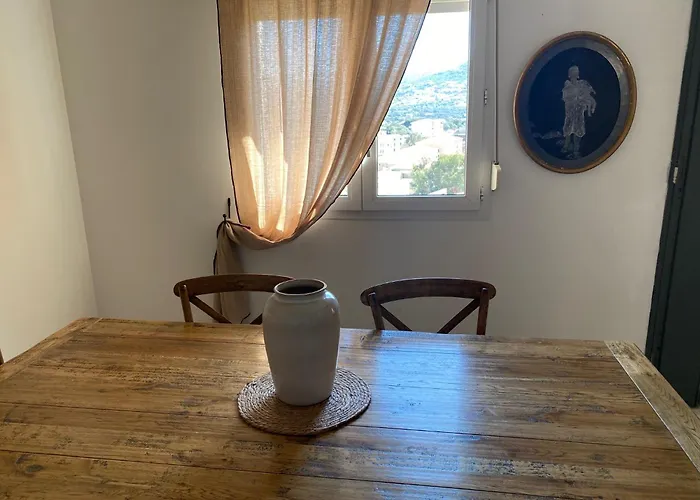 Semaphore Grand T3 Proche Centre * Л'Иль-Рус