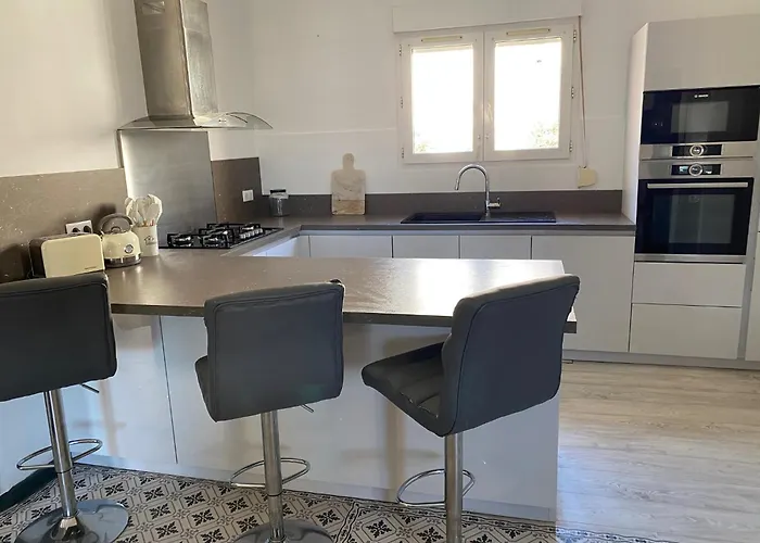 Semaphore Grand T3 Proche Centre Л'Иль-Рус